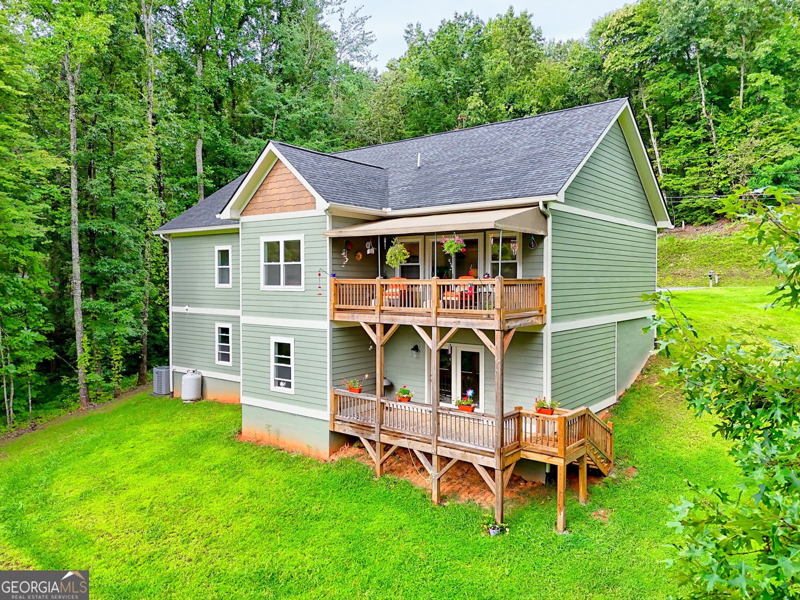 1060 Chatuge Village Circle Hayesville - 27