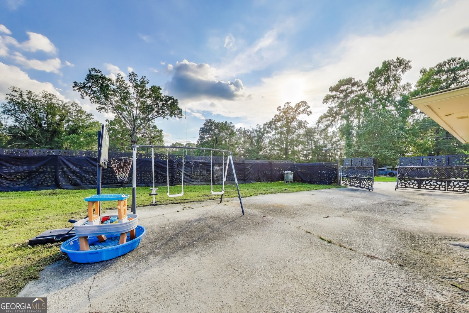 1393 Bolton Road Atlanta - 25