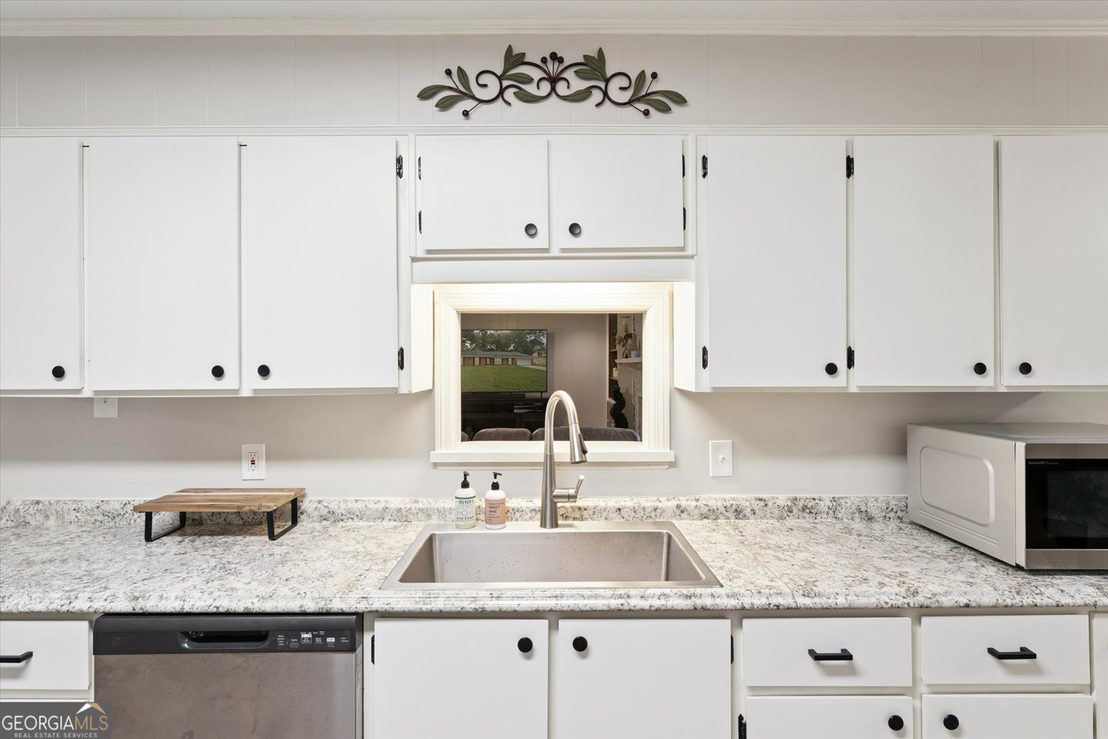 13302 Chesterfield Drive Savannah - 14