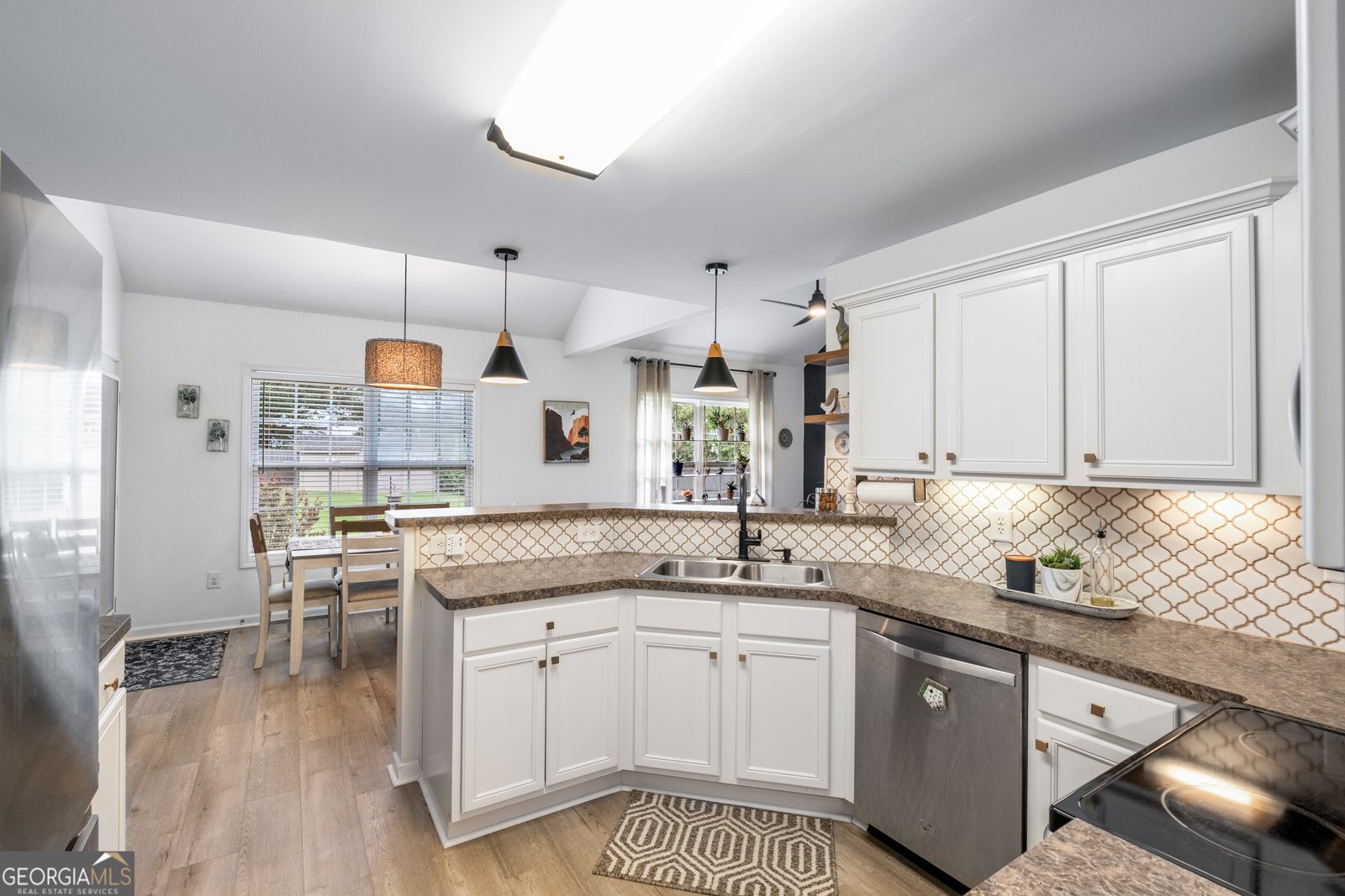 323 Junction Court Winder - 18