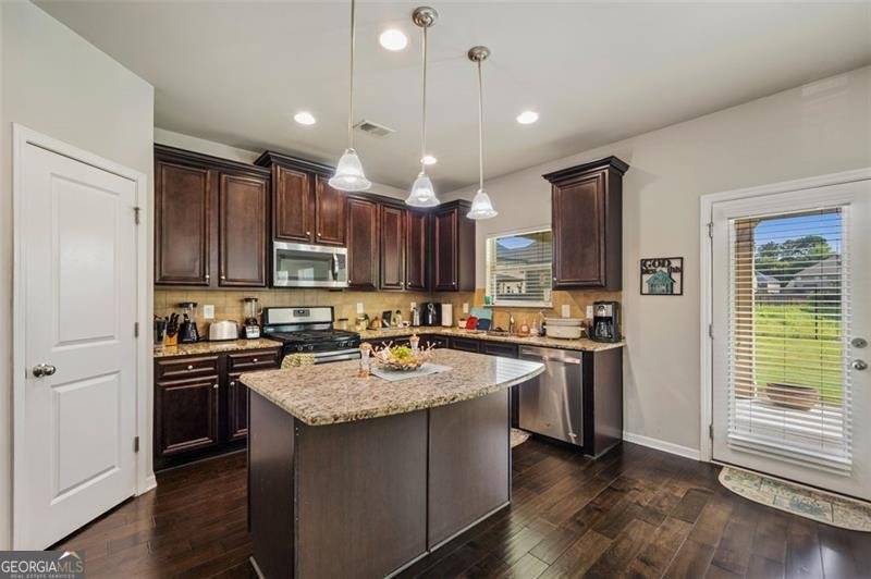3548 WOODSHADE Drive Loganville - 45
