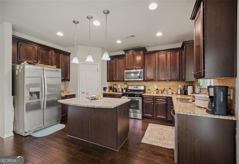 3548 WOODSHADE Drive Loganville - 46