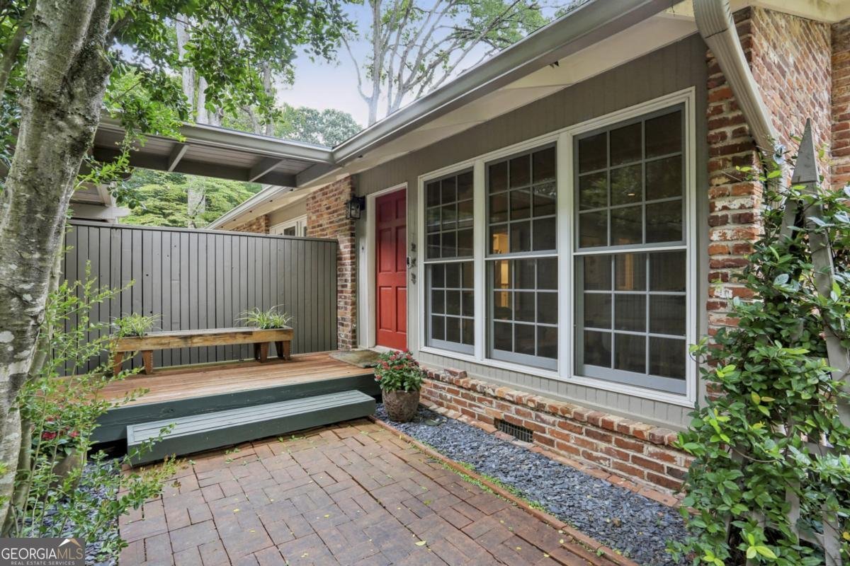570 Valley Lane Atlanta - 14
