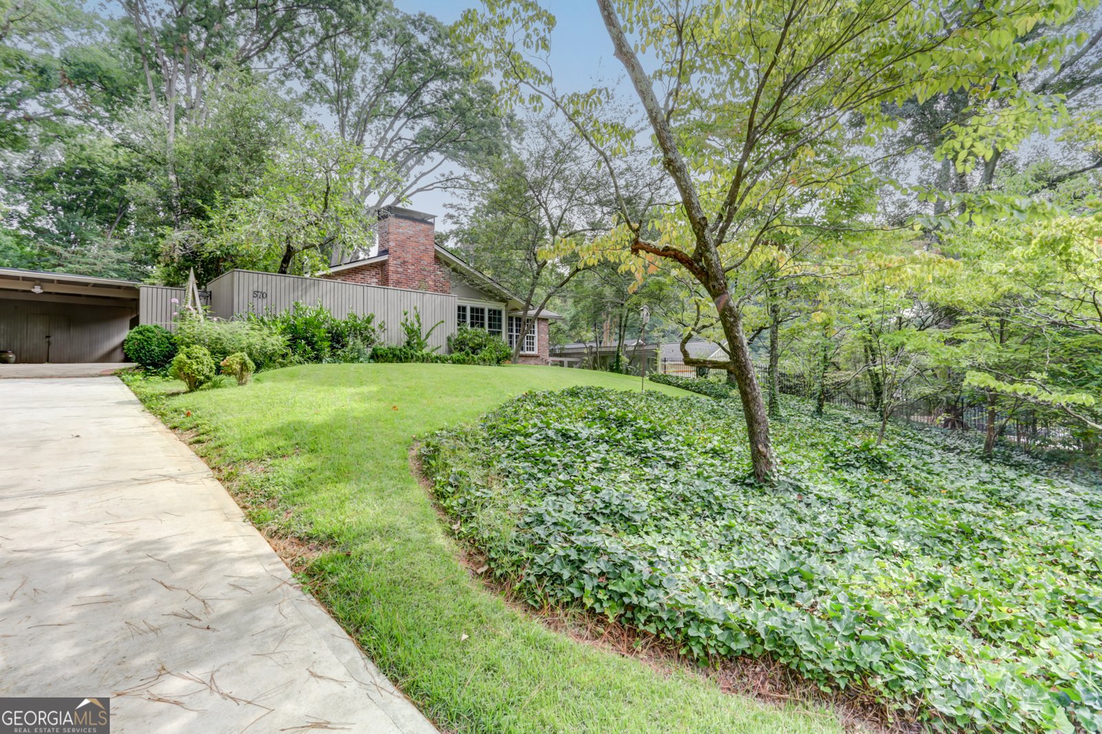 570 Valley Lane Atlanta - 24