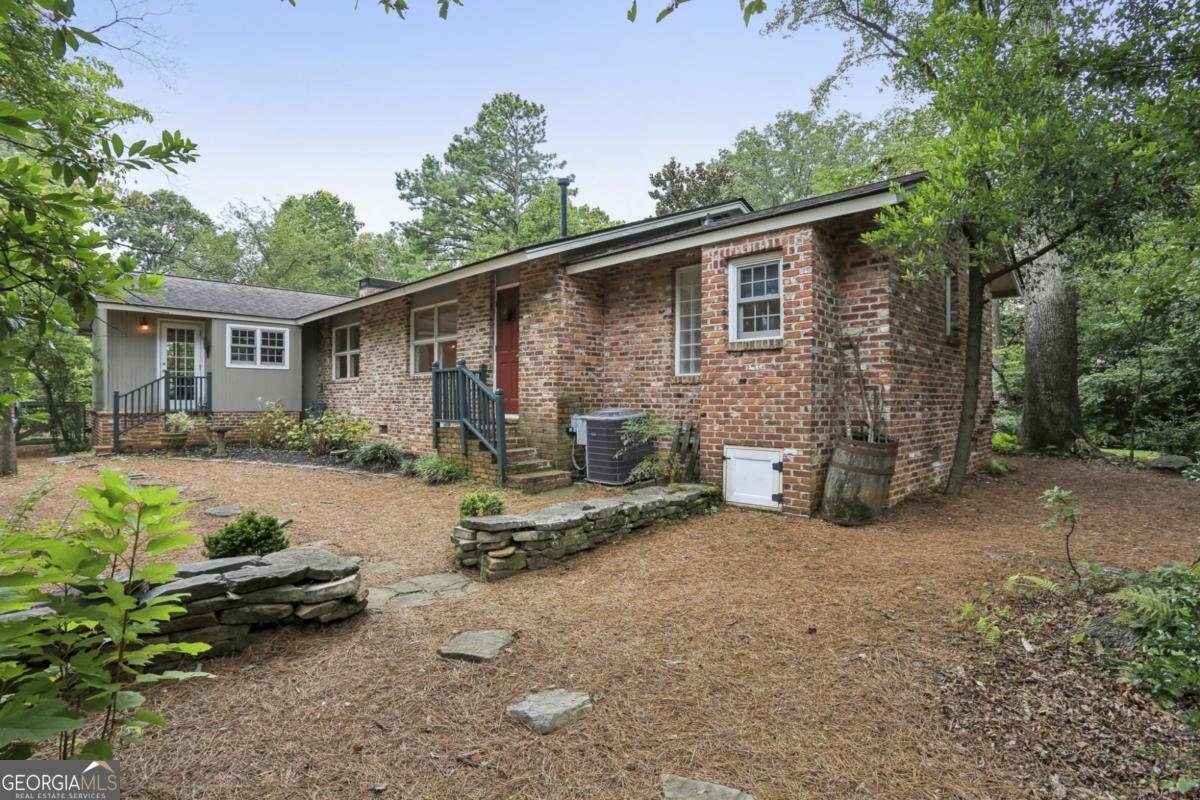 570 Valley Lane Atlanta - 39