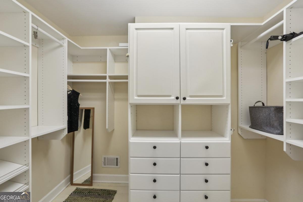 570 Valley Lane Atlanta - 4