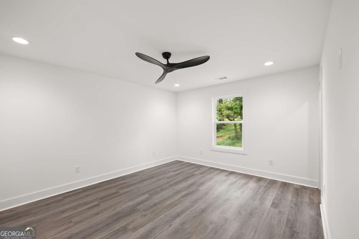 220 HARDMAN Road Clarkesville - 28