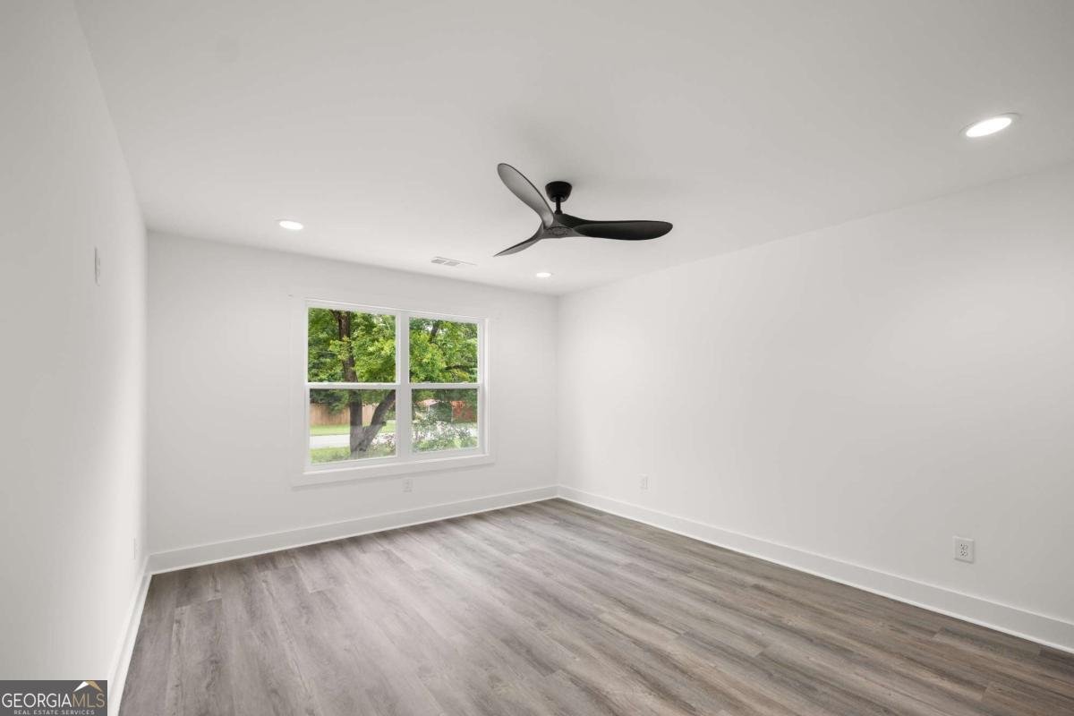 220 HARDMAN Road Clarkesville - 32