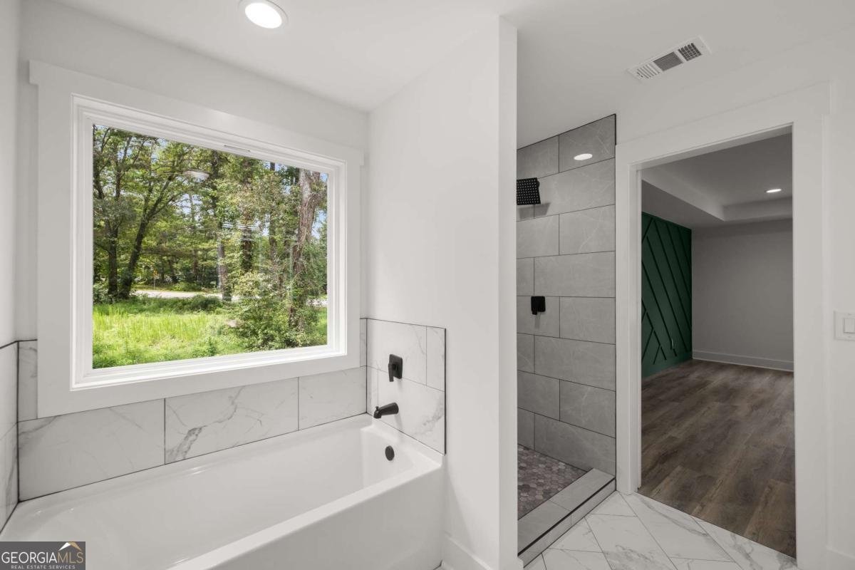 220 HARDMAN Road Clarkesville - 42