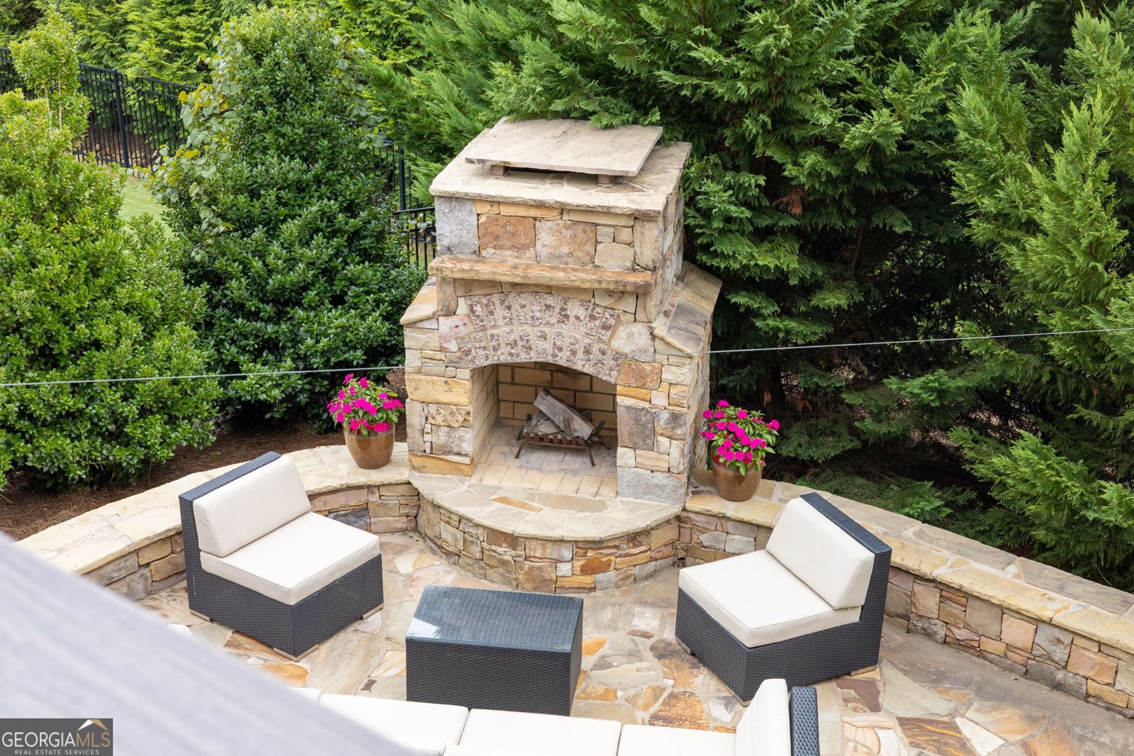220 Briar Hollow Lane Woodstock - 25