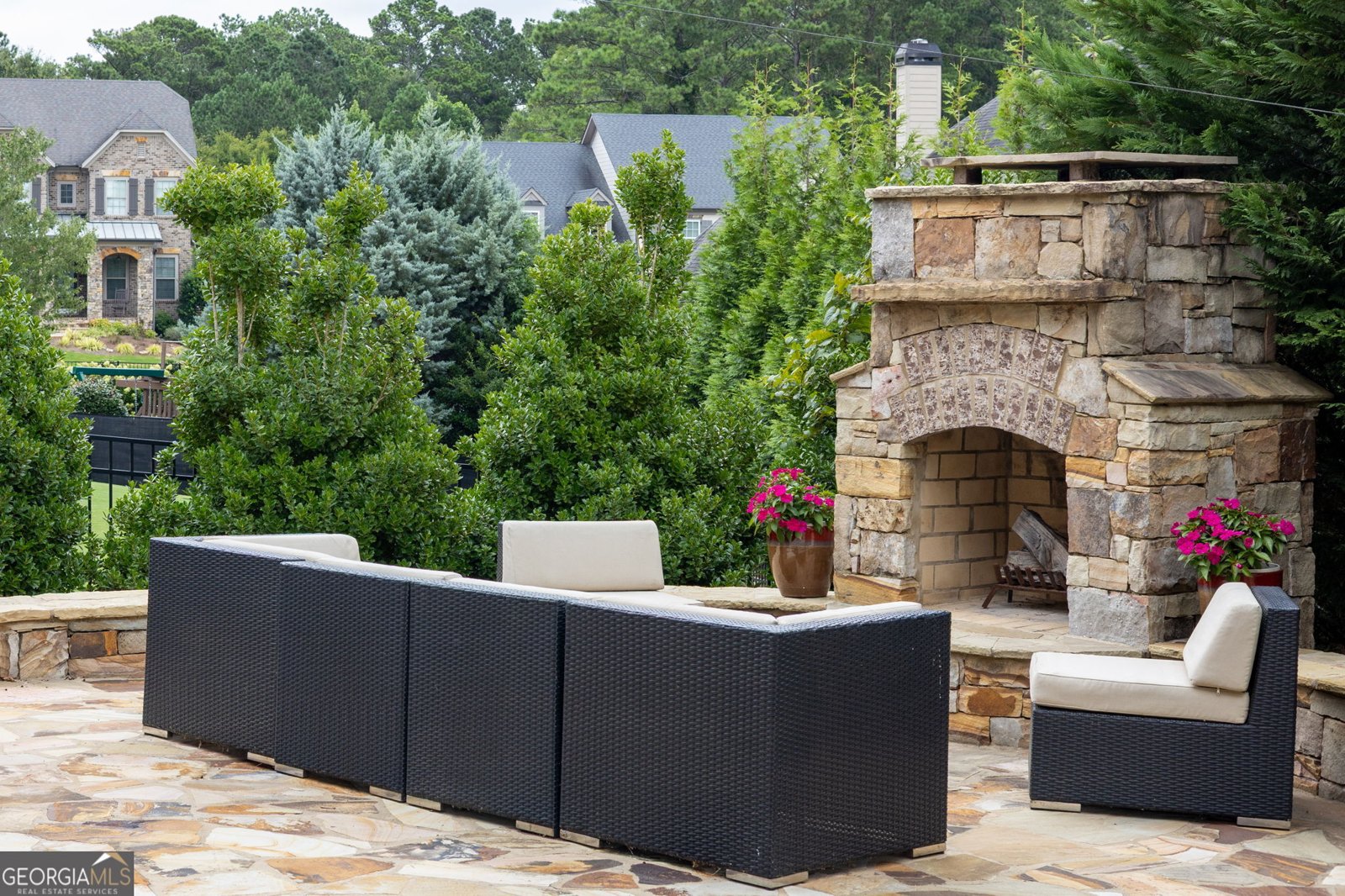 220 Briar Hollow Lane Woodstock - 26