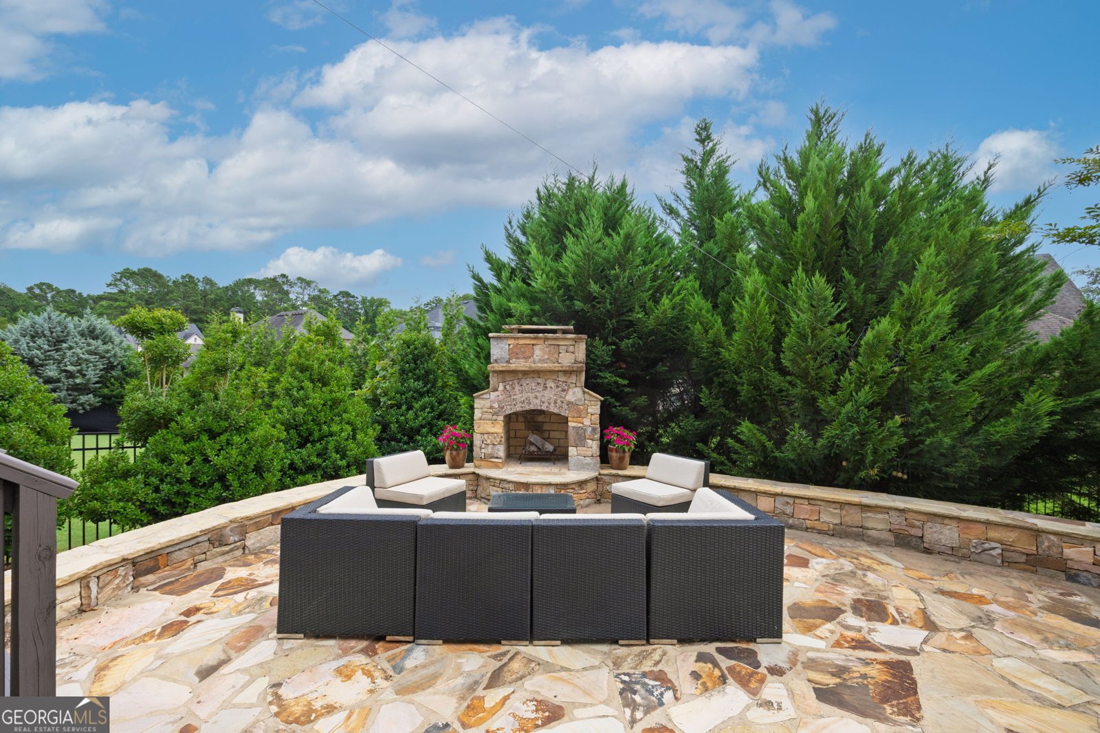 220 Briar Hollow Lane Woodstock - 29