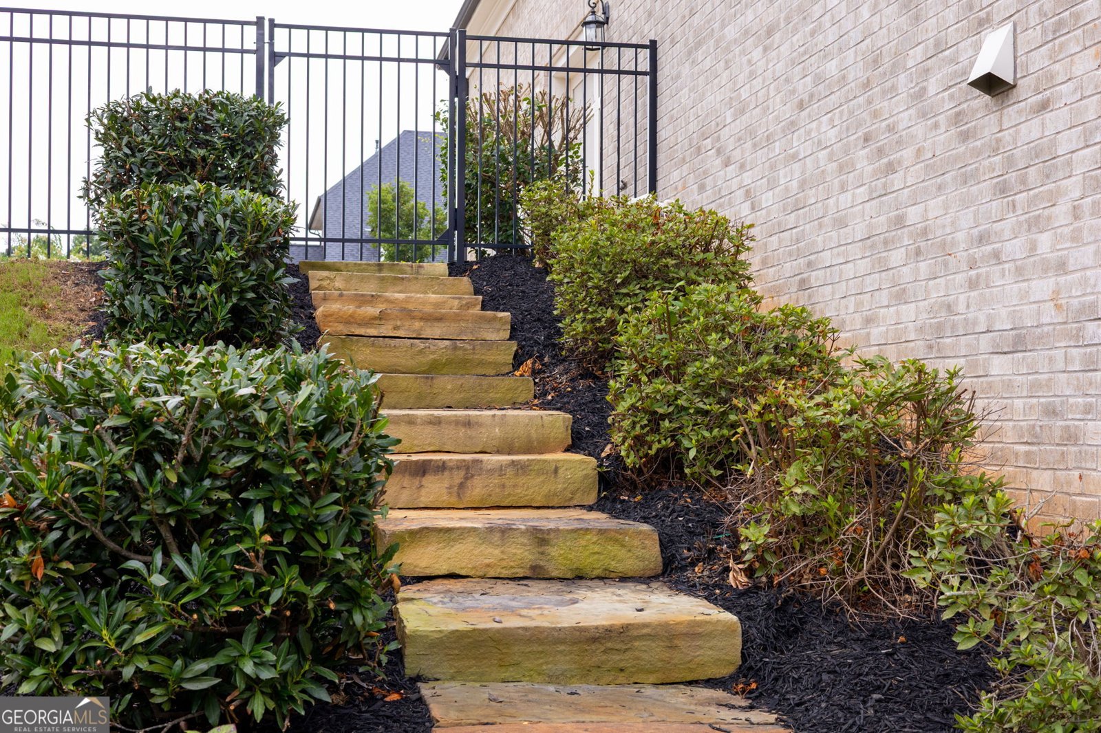 220 Briar Hollow Lane Woodstock - 32