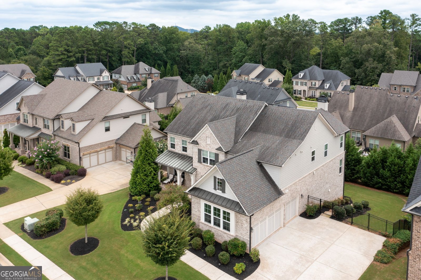 220 Briar Hollow Lane Woodstock - 40