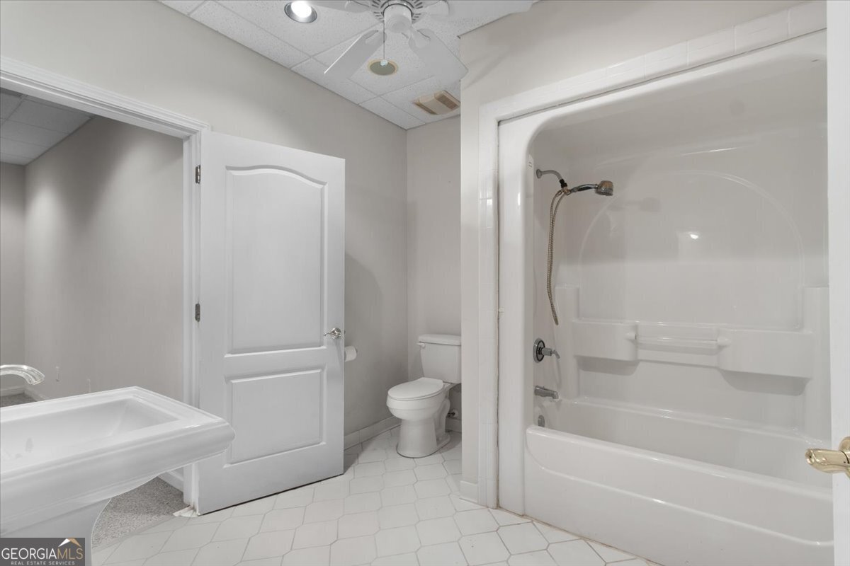 2050 Lester Road Conyers - 53