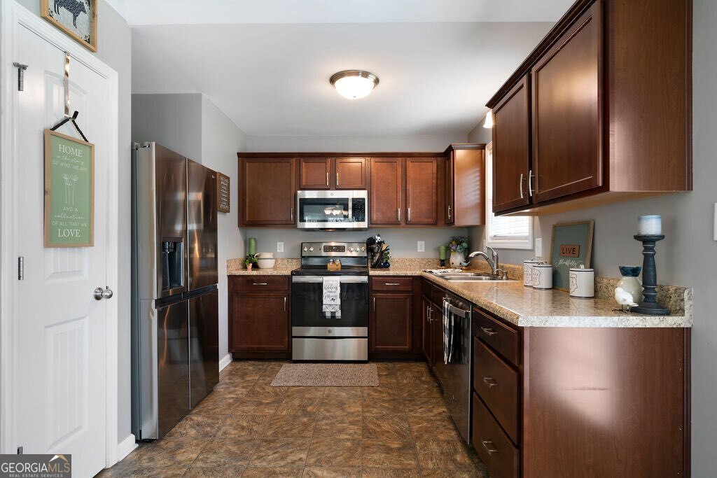 1394 Rainey Road Temple - 9