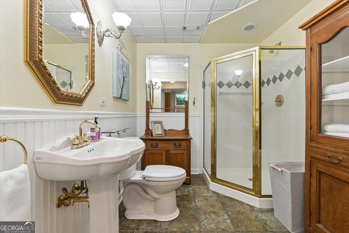 1042 AVERY CREEK Woodstock - 34