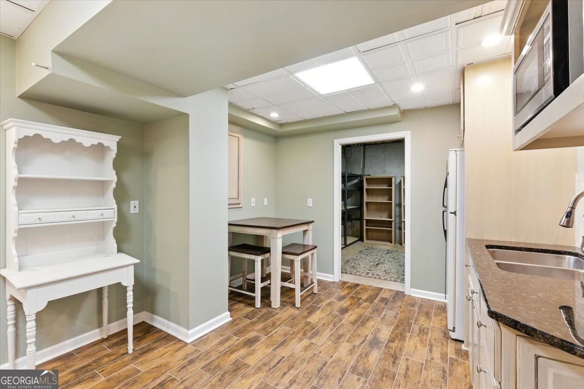 1042 AVERY CREEK Woodstock - 43