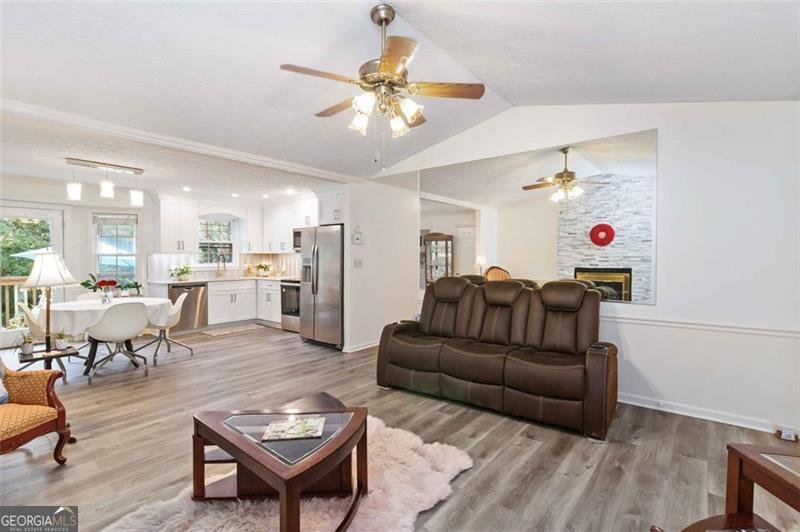 6428 Paradise Point Road Flowery Branch - 4