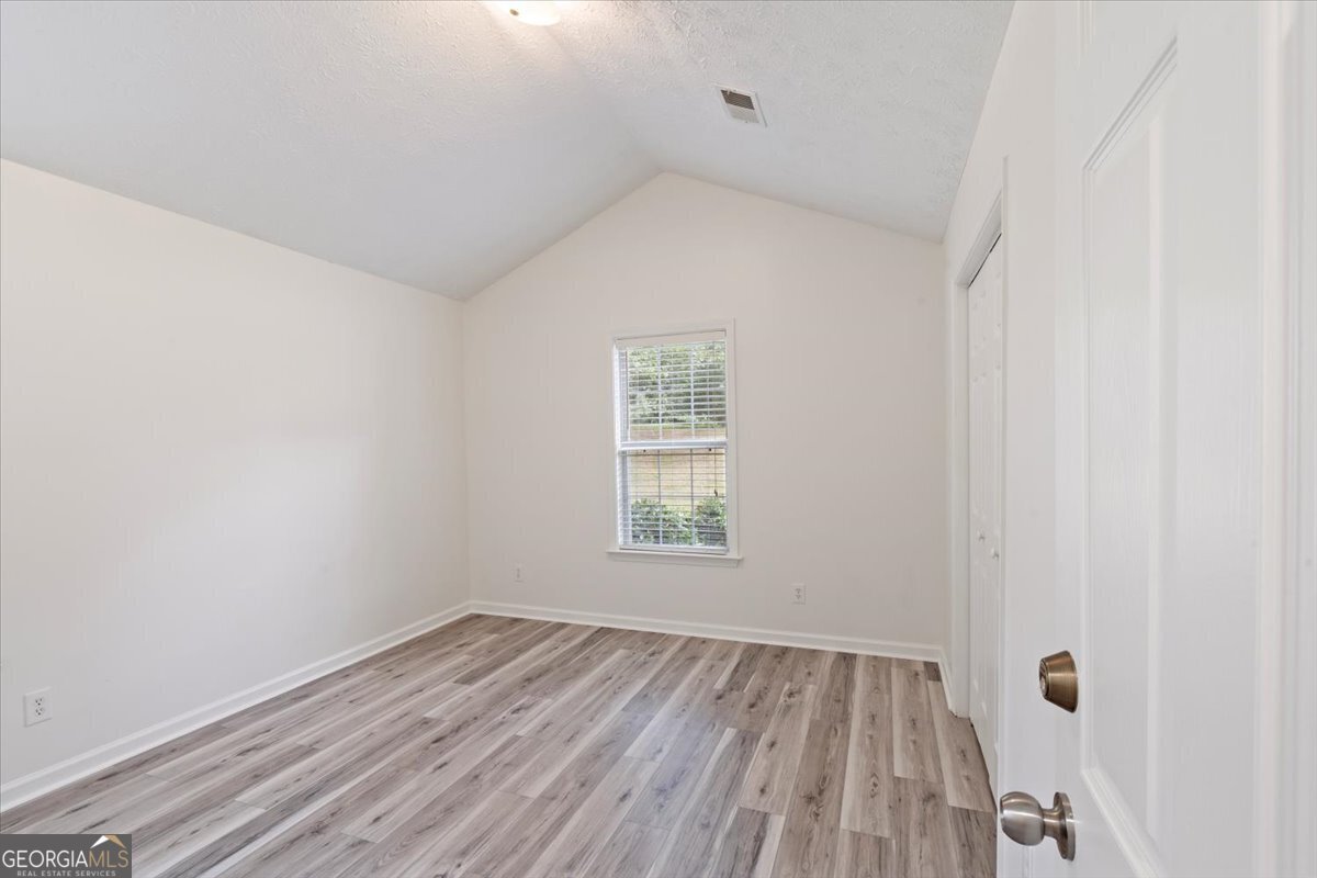 220 Lancaster Way Hiram - 33
