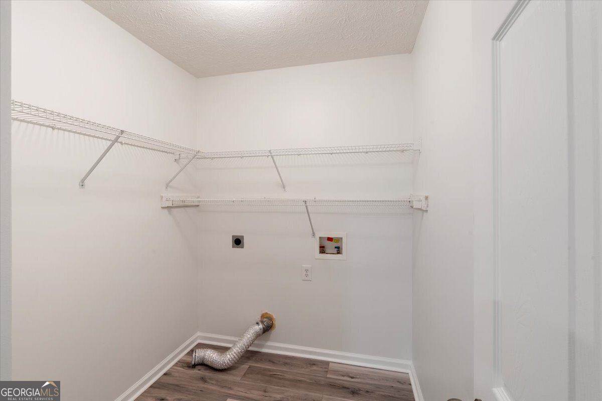 220 Lancaster Way Hiram - 35