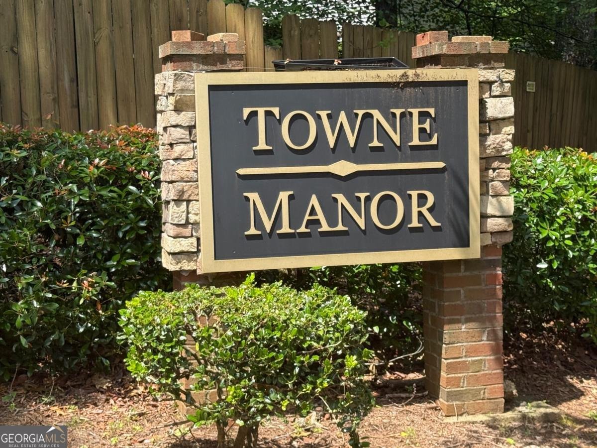 1035 Towne Manor Court Kennesaw - 33