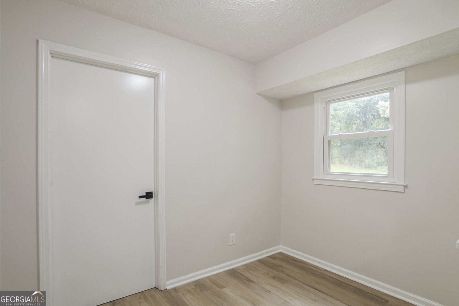 656 William Street Dacula - 11