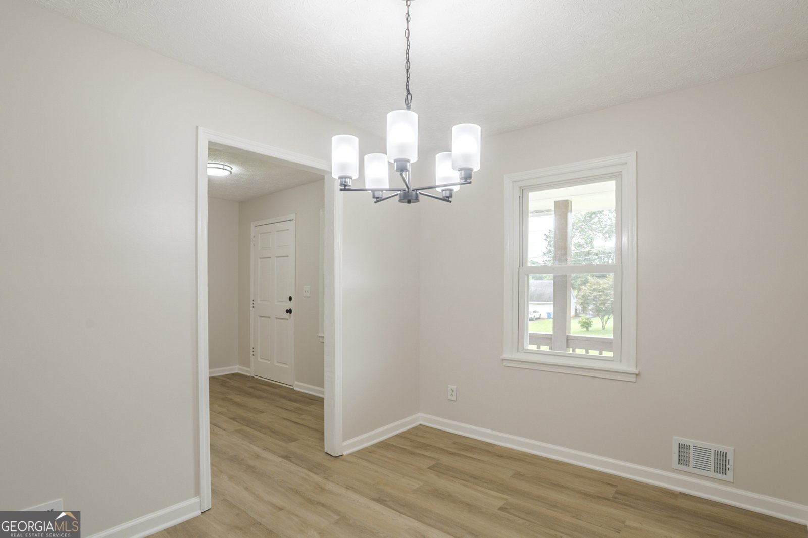 656 William Street Dacula - 14