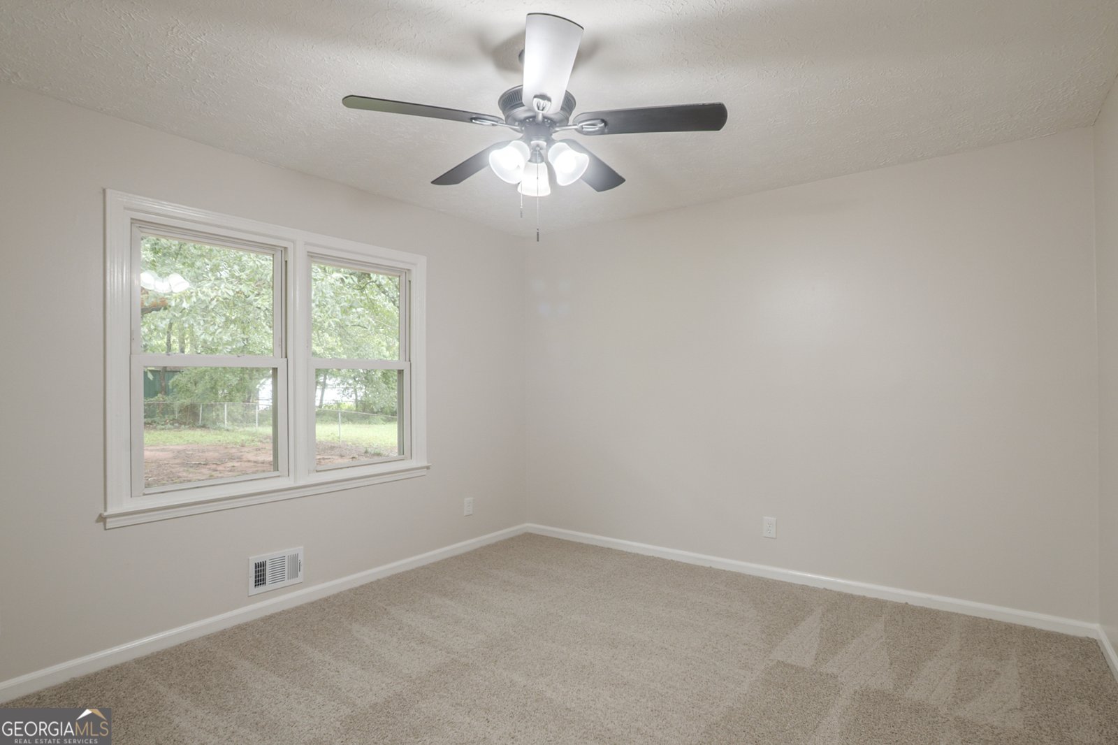 656 William Street Dacula - 16