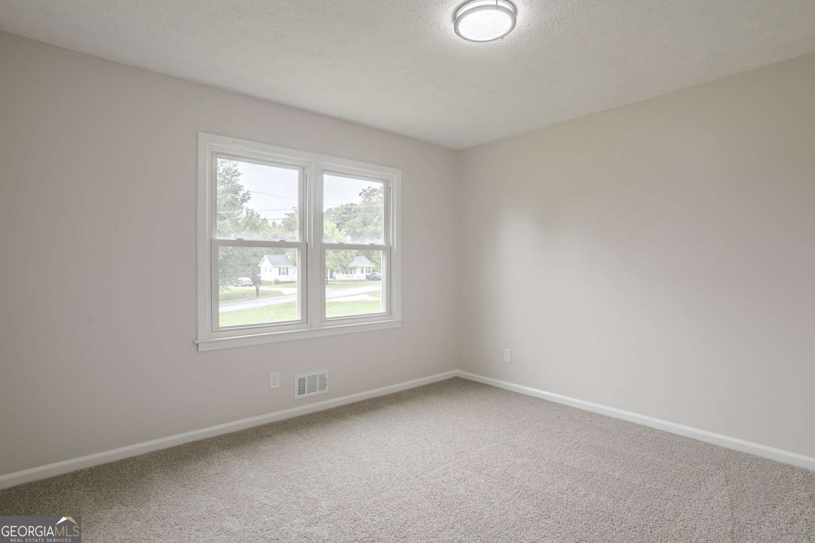 656 William Street Dacula - 25