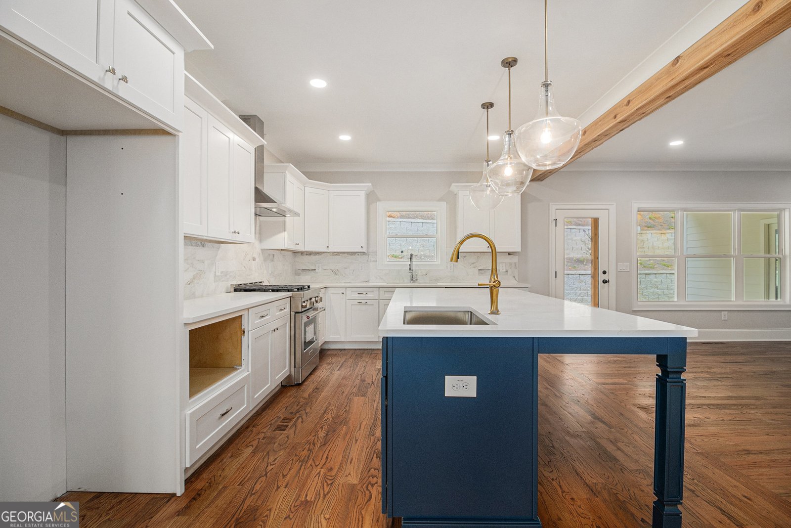 52 Lake Overlook Drive White - 15