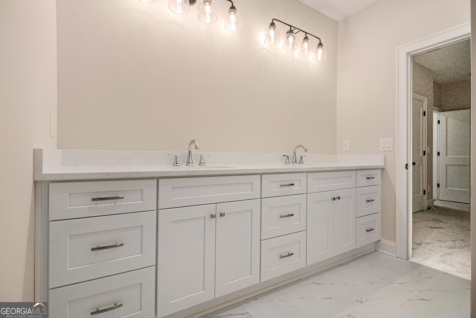52 Lake Overlook Drive White - 43