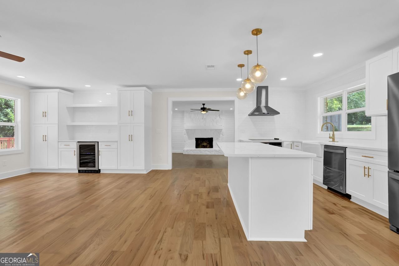 2210 Riverside Drive Gainesville - 23