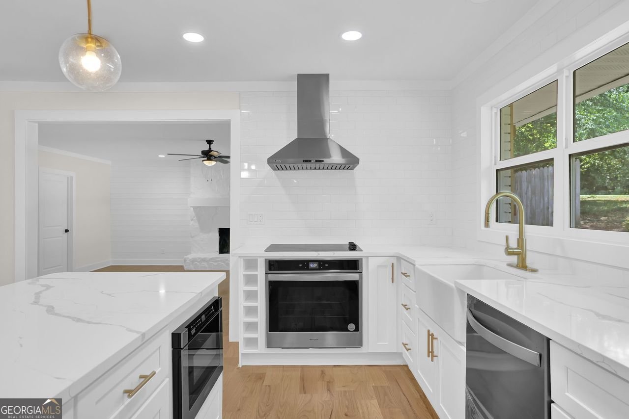 2210 Riverside Drive Gainesville - 27