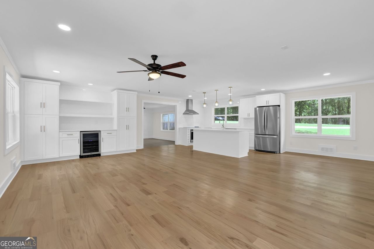 2210 Riverside Drive Gainesville - 37