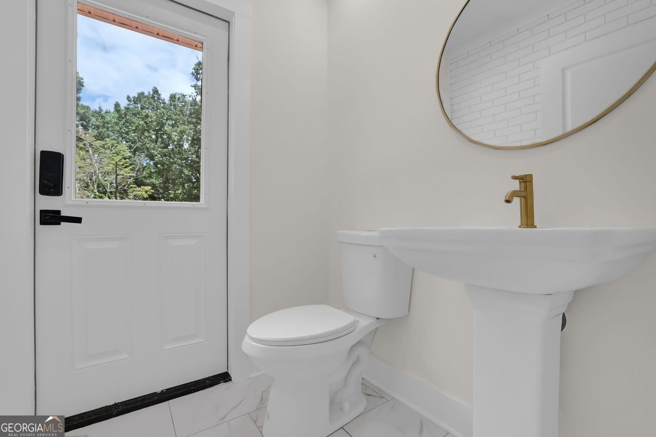 2210 Riverside Drive Gainesville - 39