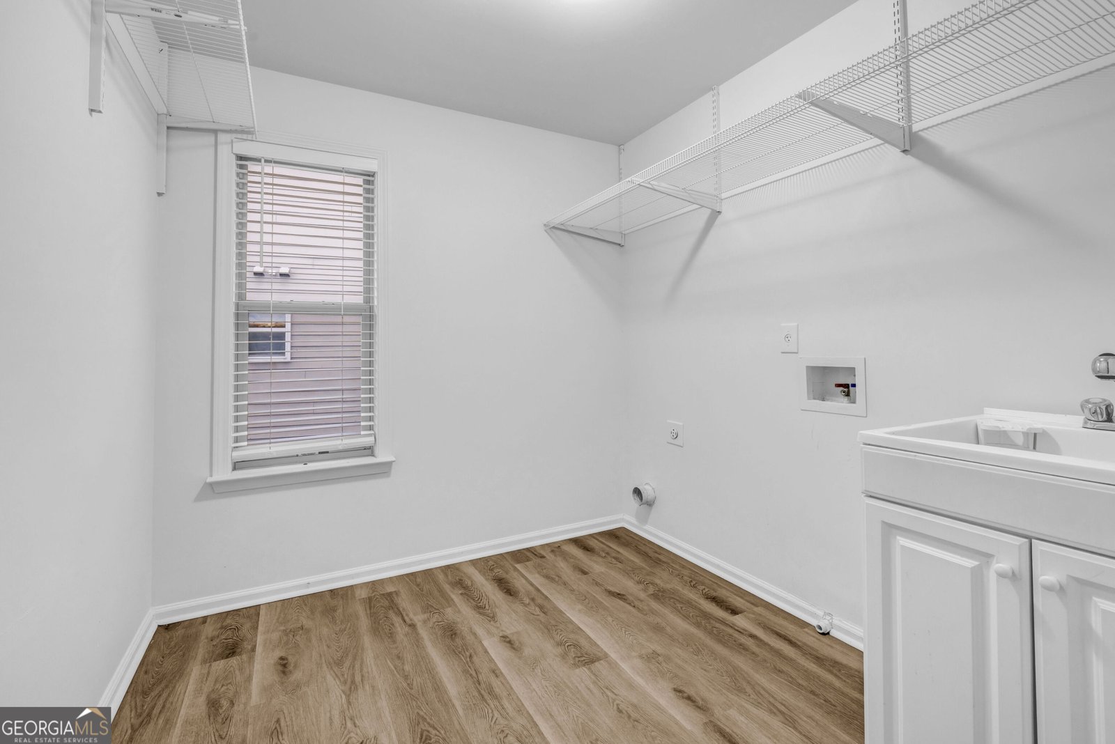 4319 Alysheba Drive Fairburn - 27