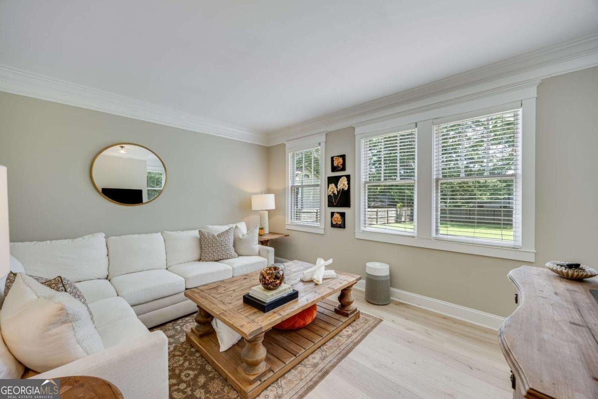 321 North Avenue Gainesville - 18