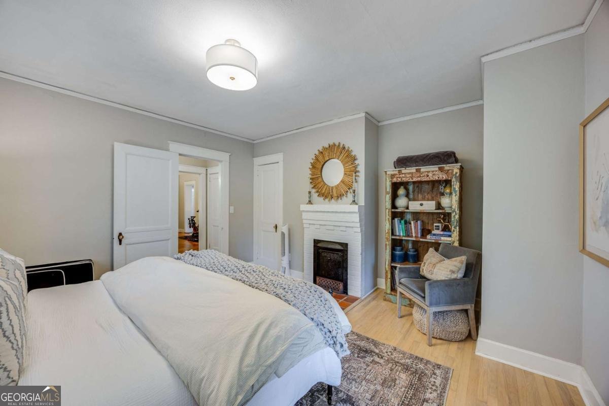 321 North Avenue Gainesville - 24