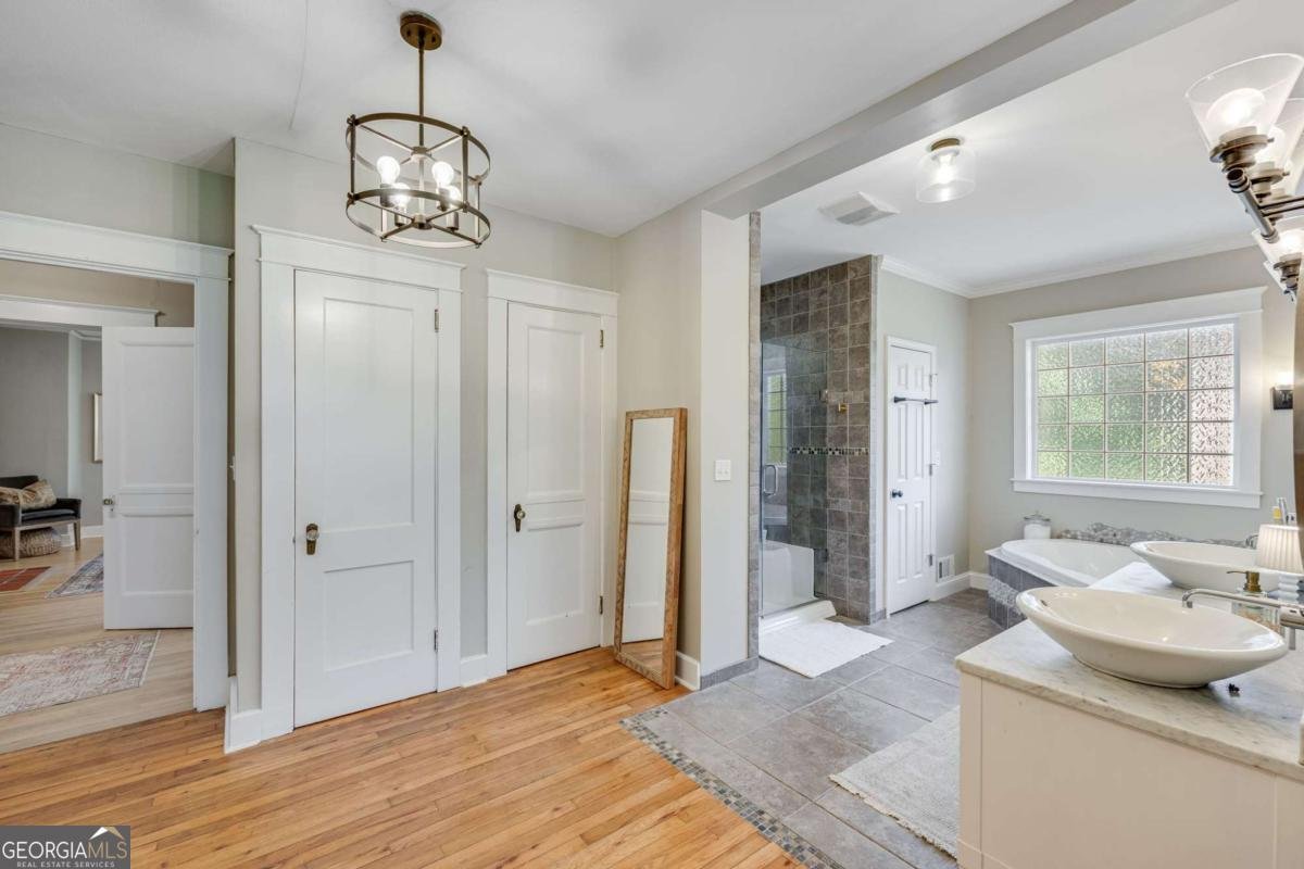 321 North Avenue Gainesville - 29