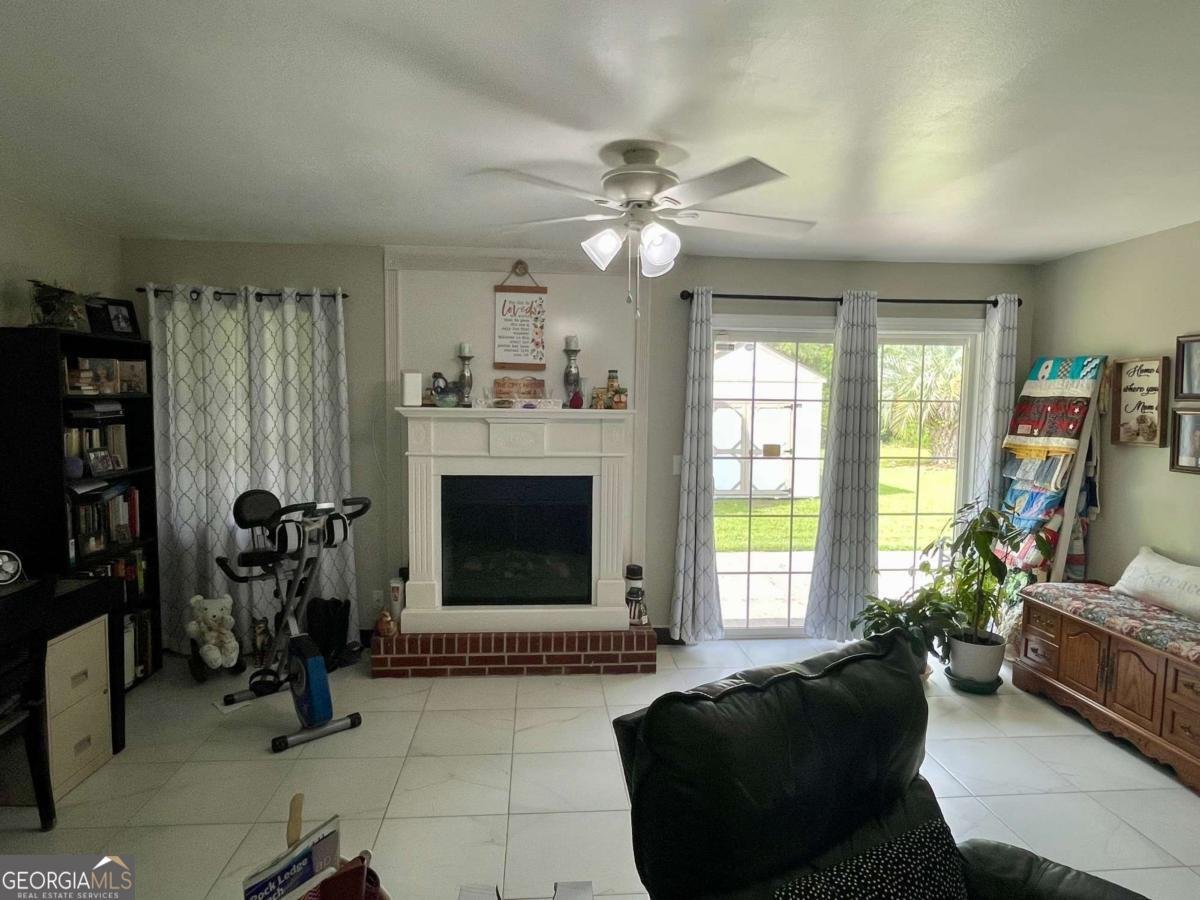 803 Barnard Street Glennville - 4