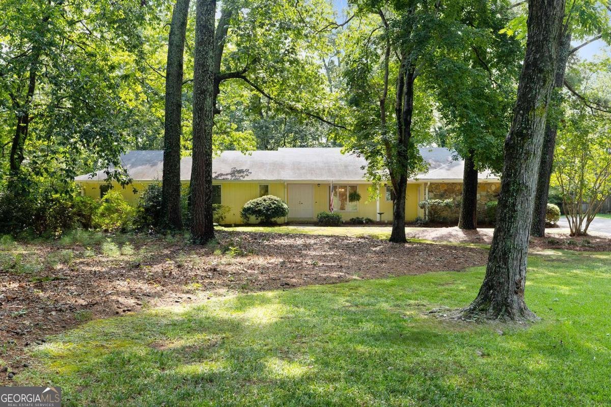 905 Hunterhill Drive Roswell - 1