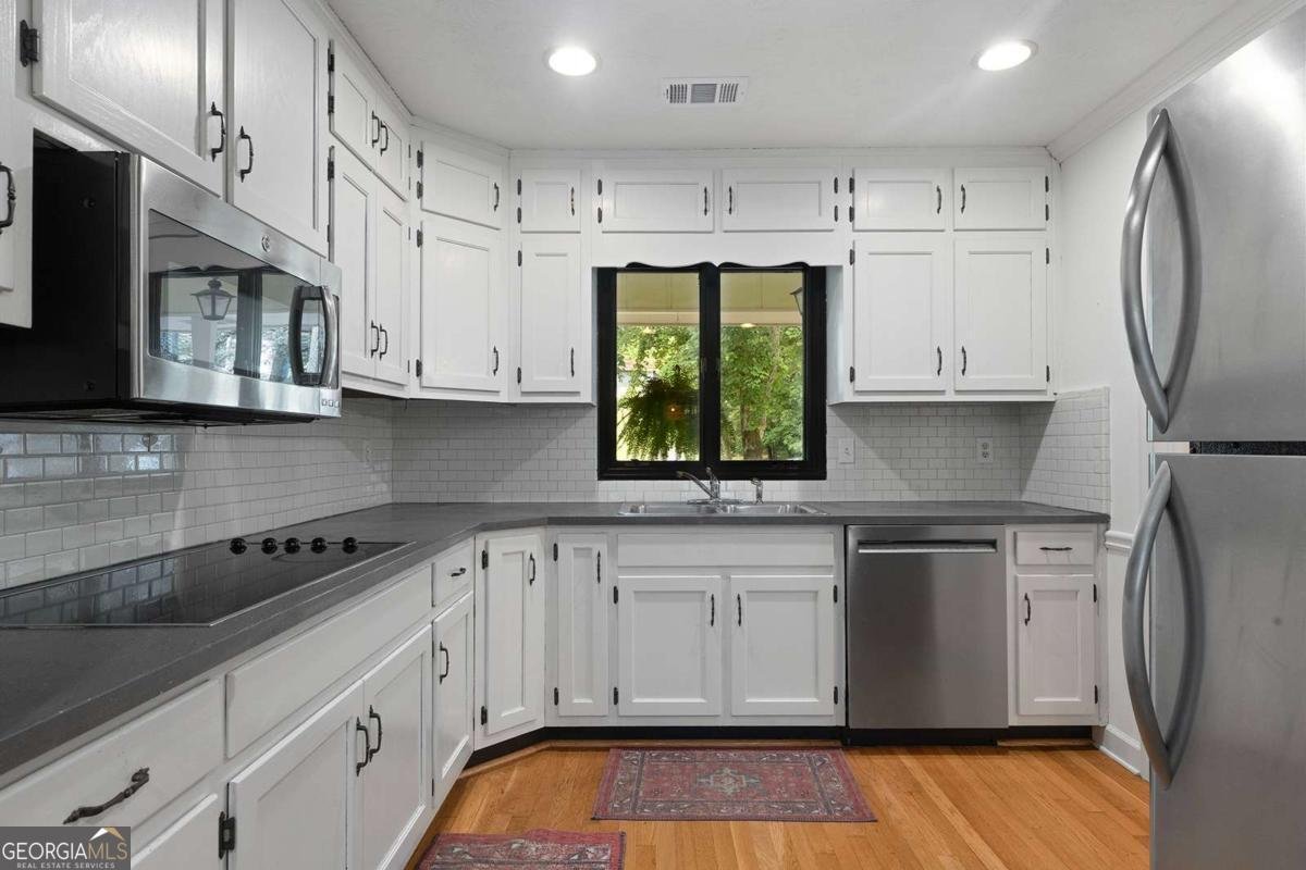 905 Hunterhill Drive Roswell - 13