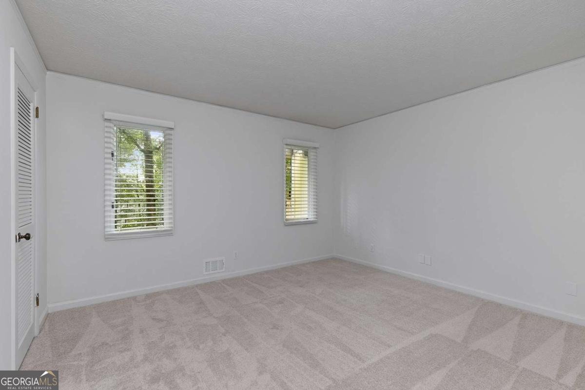 905 Hunterhill Drive Roswell - 23