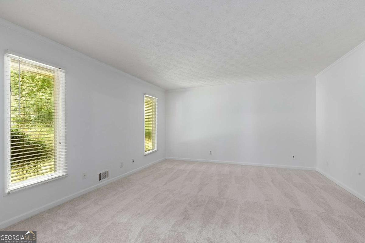 905 Hunterhill Drive Roswell - 8