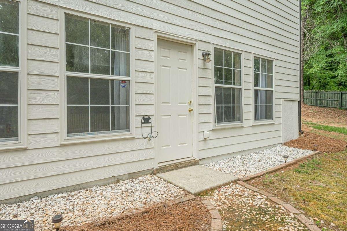 4223 Glenlake Parkway Kennesaw - 24