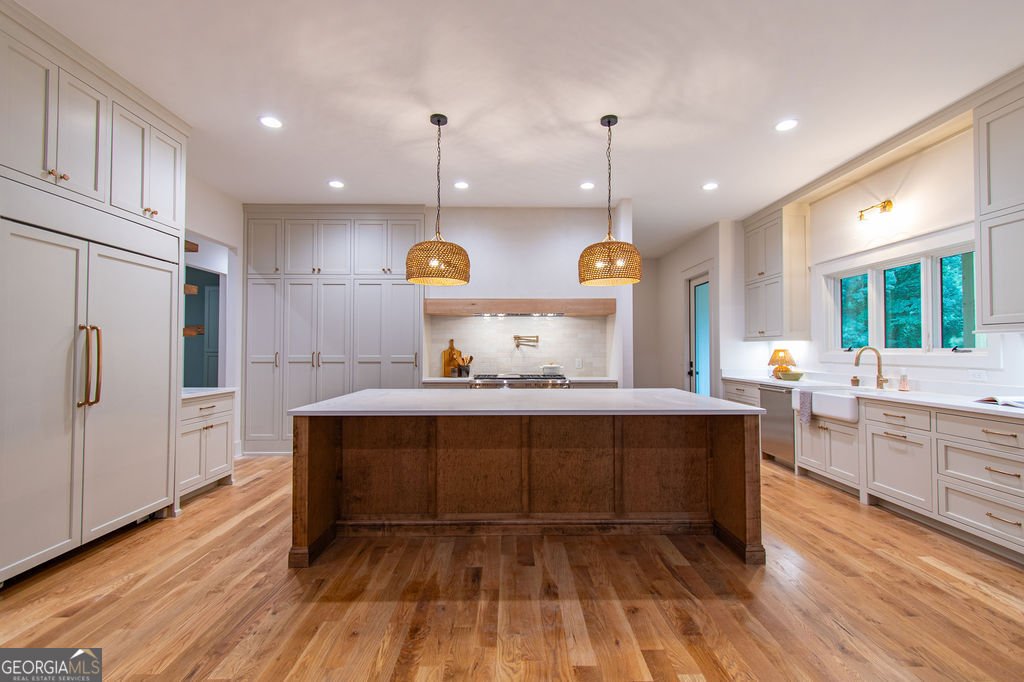 7915 Cherokee Drive Canton - 21