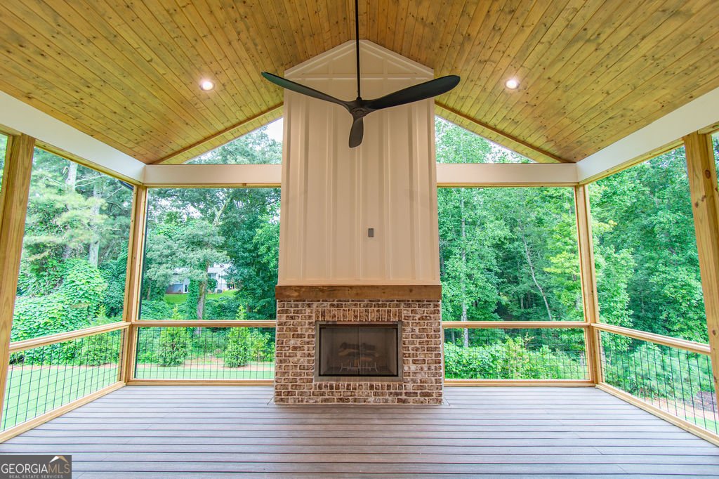 7915 Cherokee Drive Canton - 39
