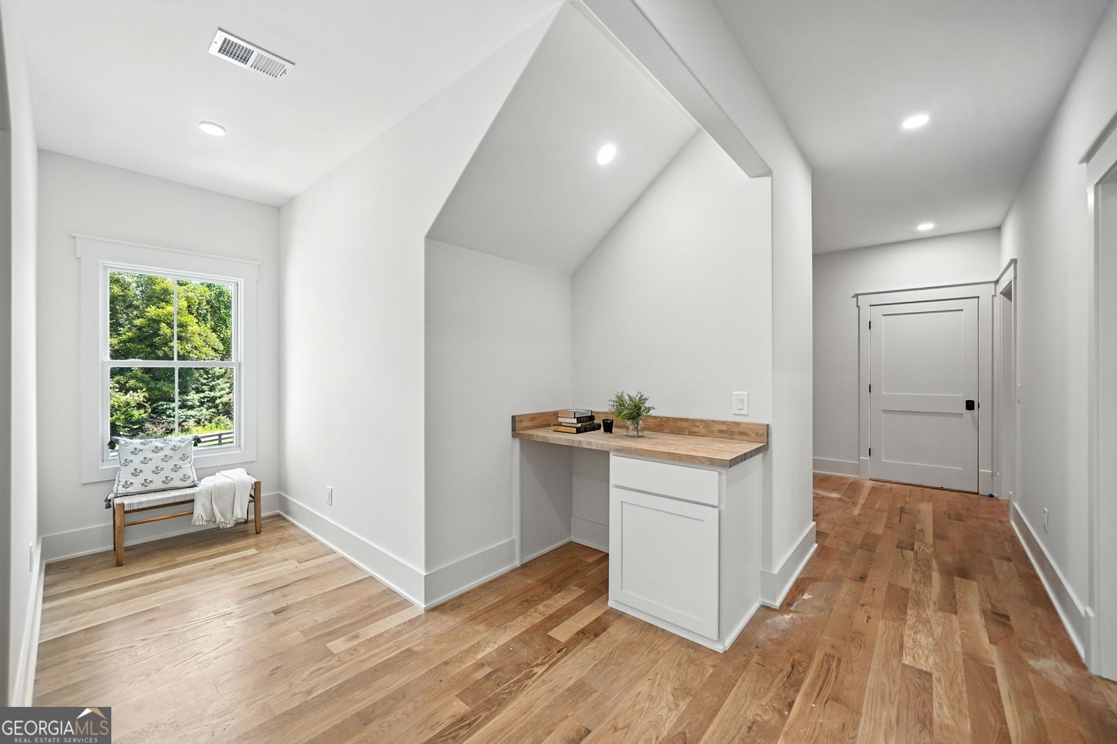 7915 Cherokee Drive Canton - 48