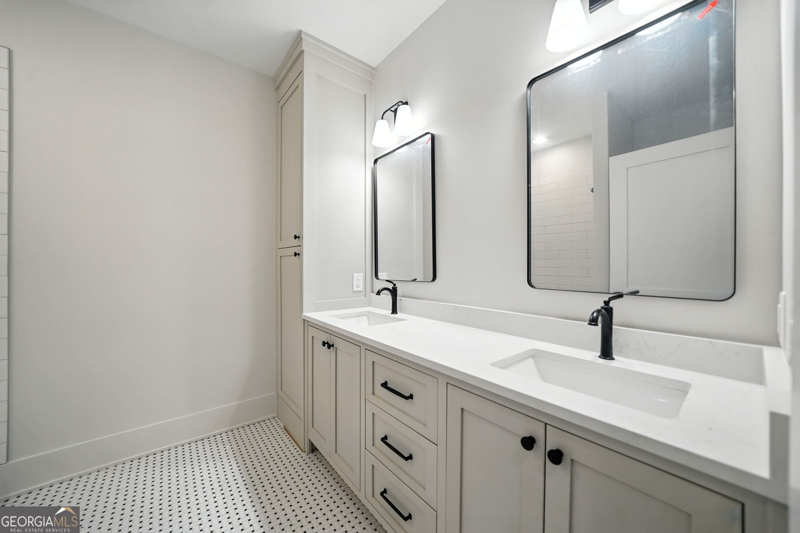 7915 Cherokee Drive Canton - 60
